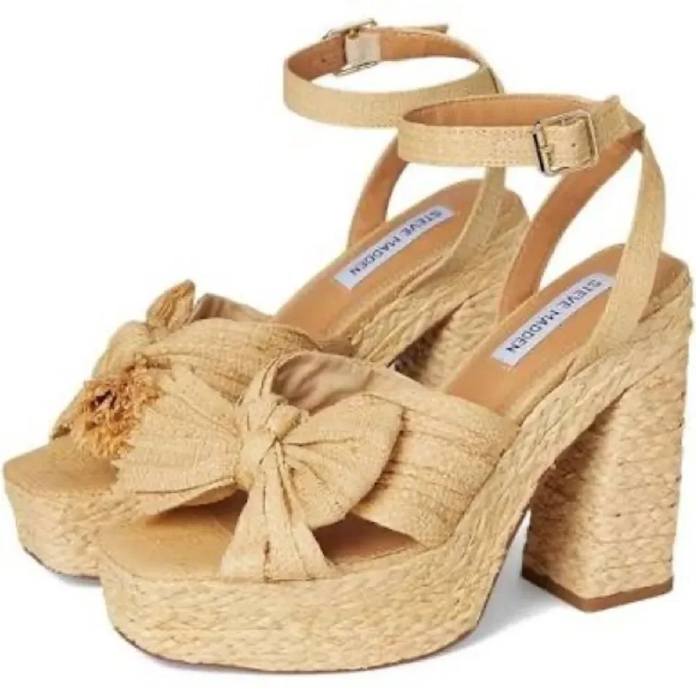 Steve Madden ROMEY Natural Raffia Bow Platform Sandals - Legs for Days